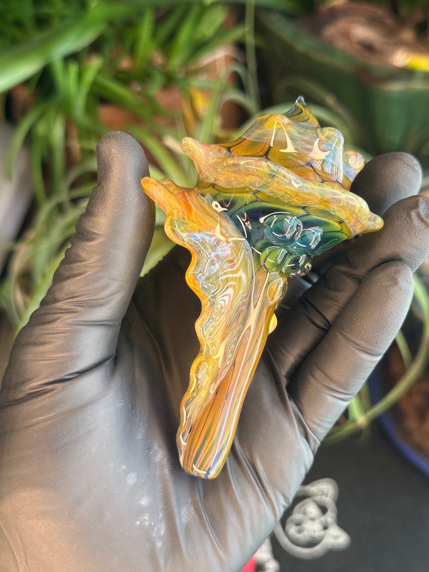 Fume on cobalt scale pattern functional dry conch