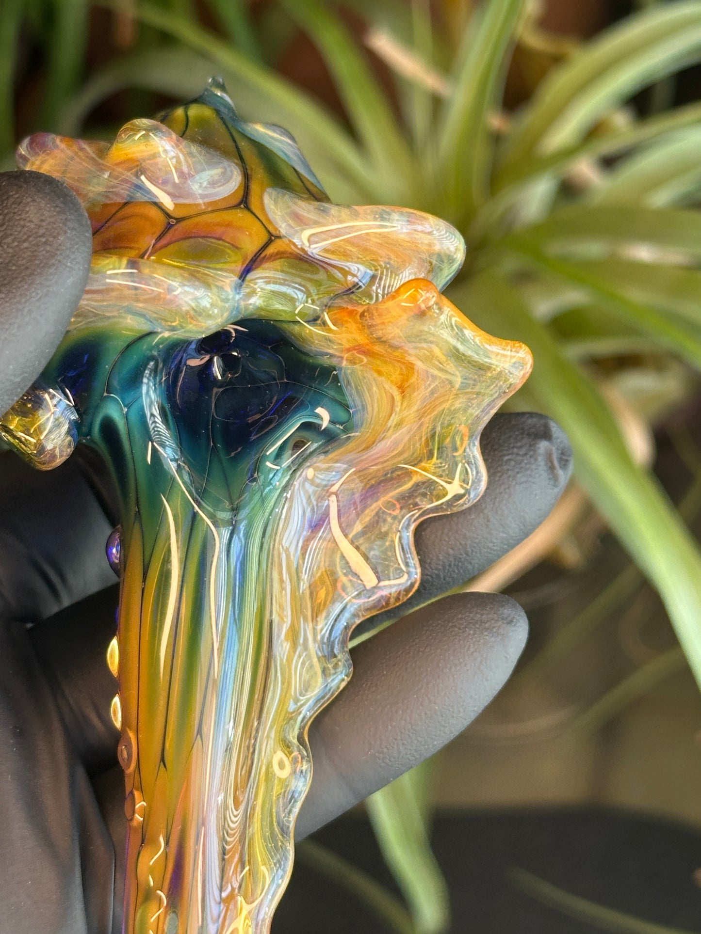 Fume on cobalt scale pattern functional dry conch