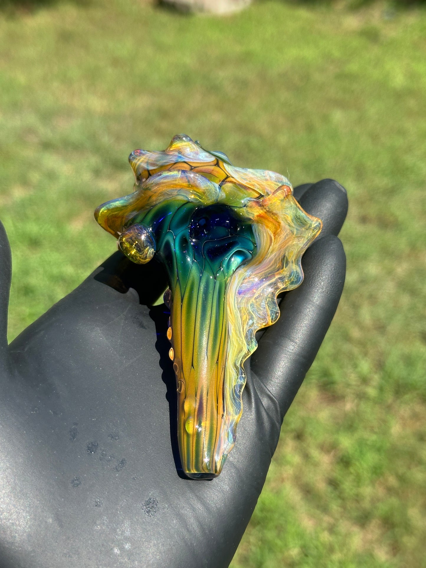 Fume on cobalt scale pattern functional dry conch