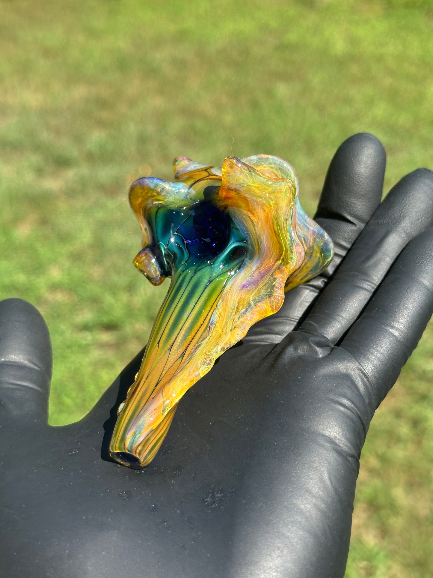 Fume on cobalt scale pattern functional dry conch