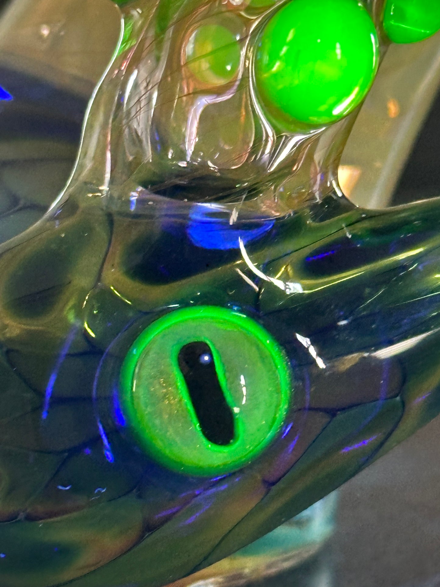 UV reactive Dragon Eye Sherlock bubbler