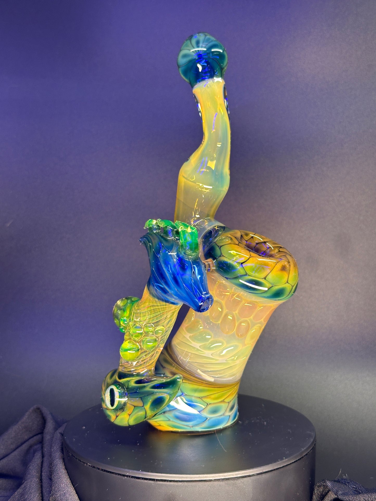 UV reactive Dragon Eye Sherlock bubbler