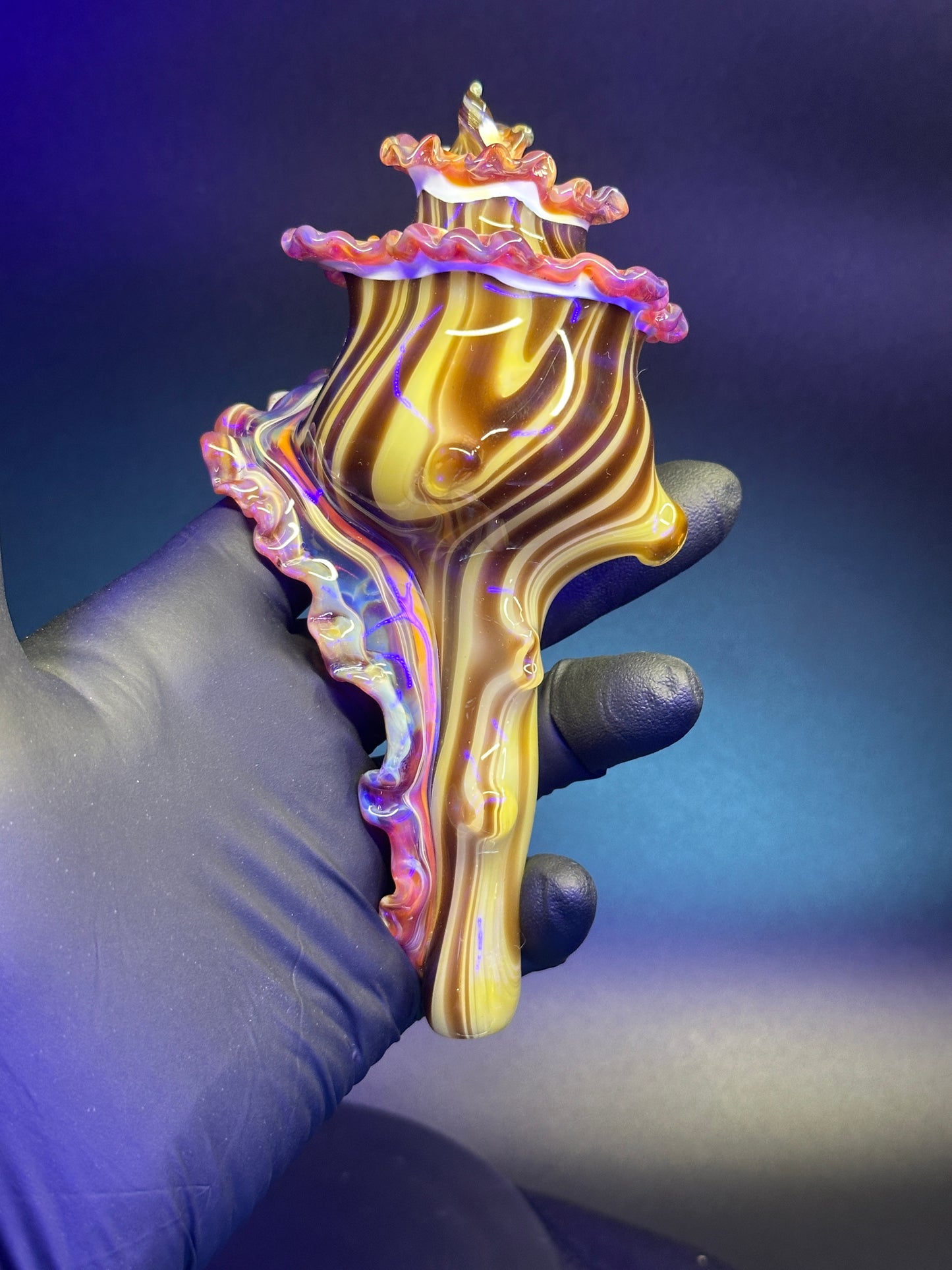 Woodgrain functional conch shell sculpture