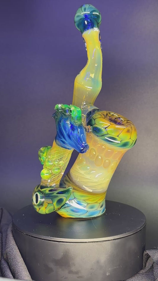 UV reactive Dragon Eye Sherlock bubbler